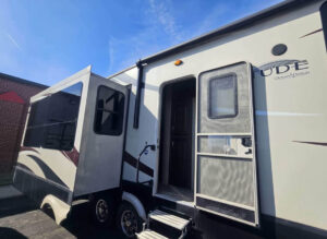 2016 Grand Design Solitude 377MB