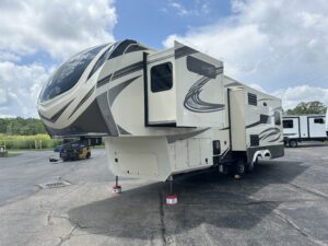 Grand Design 2021 Solitude ST310GK