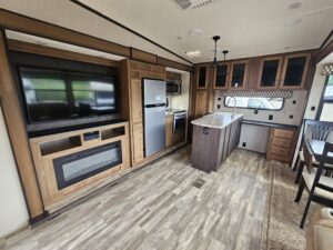2020 Chaparal 27 RKS