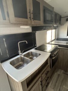 2022 Heartland Pioneer RD210