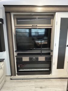 2024 Keystone Montana 3857BR