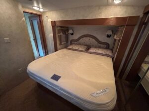 2010 Keystone Montana 3665RE