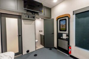 2026 SPORTSTER X 5TH WHEEL TOY HAULER 3914X