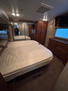 2010 Keystone Montana 3665RE
