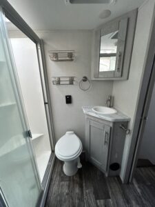 2021 Fuzion Toy Hauler 424