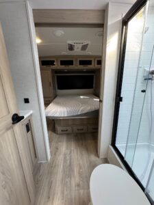 2025 ROCKWOOD ULTRA LITE 2918BH