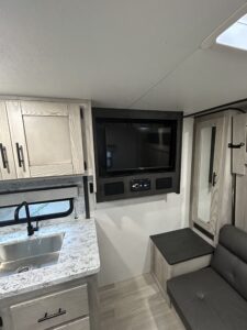 2023 210MBKSE CONNECT BY KZ-RV