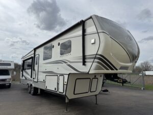 2022 KEYSTONE MONTANA 3231CK