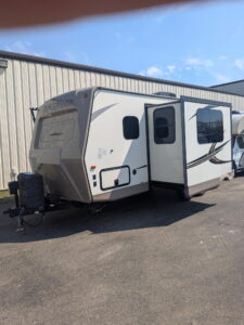 2017 ROCKWOOD 2304DS