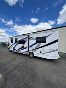 2022 THOR CHATEAU 28Z