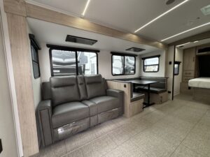 2025 GRAND DESIGN IMAGINE 2800BH