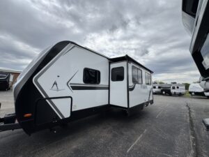 2025 GRAND DESIGN IMAGINE 2800BH