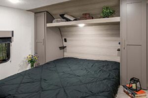 2027 SPORTSMEN 332BHK BY KZ-RV