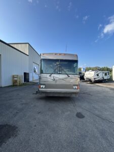 2002 COUNTRY COACH ALLURE  330hp Tag 40 Triple Slide