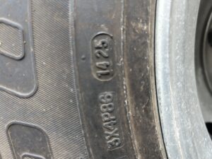 2002 COUNTRY COACH ALLURE  330hp Tag 40 Triple Slide
