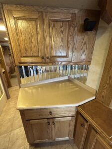 2002 COUNTRY COACH ALLURE  330hp Tag 40 Triple Slide