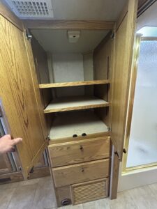 2002 COUNTRY COACH ALLURE  330hp Tag 40 Triple Slide