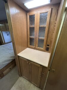 2002 COUNTRY COACH ALLURE  330hp Tag 40 Triple Slide