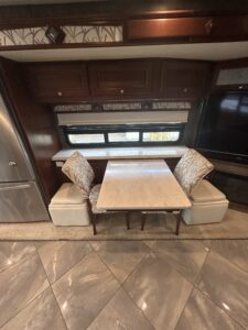 2015 WINNEBAGO JOURNEY 40R