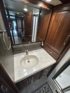 2015 WINNEBAGO JOURNEY 40R