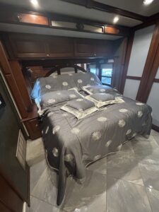2015 WINNEBAGO JOURNEY 40R