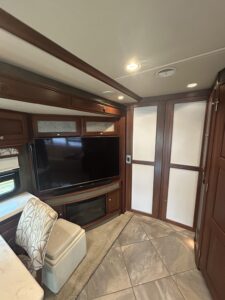 2015 WINNEBAGO JOURNEY 40R