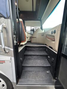 2015 WINNEBAGO JOURNEY 40R