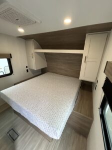 2027 SPORTSMEN 332BHK BY KZ-RV