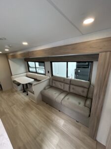 2027 SPORTSMEN 332BHK BY KZ-RV
