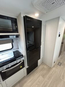 2027 SPORTSMEN 332BHK BY KZ-RV