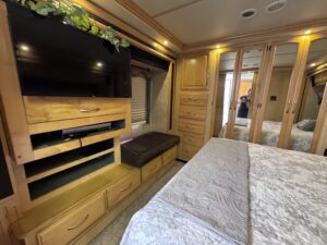 2006 FLEETWOOD PROVIDENCE 39L 350HP