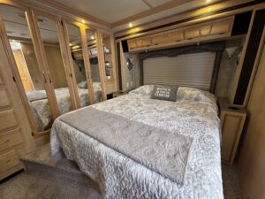 2006 FLEETWOOD PROVIDENCE 39L 350HP