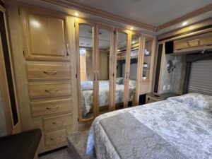 2006 FLEETWOOD PROVIDENCE 39L 350HP