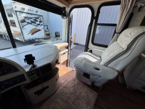 2006 FLEETWOOD PROVIDENCE 39L 350HP