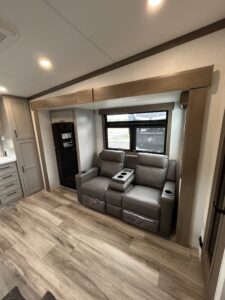 2027 DURANGO HT 232MLD 5TH WHEEL